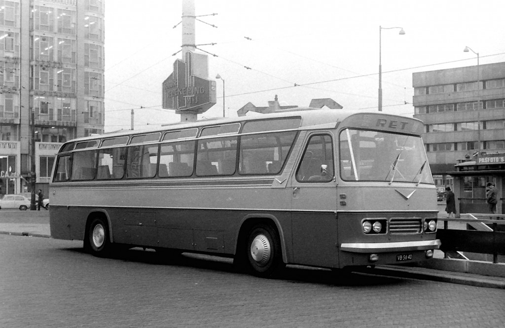 RET VIP congresbus nr. 1 AEC/Verheul, Stationsplein, 1963