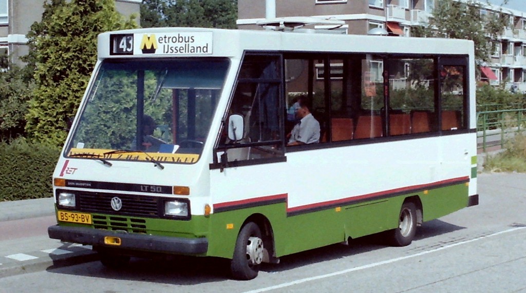 Bus 125 (ex ZWN 7080) in huur bij de RET van 21-8-1995 t/m 9-6-1996 voor het vervoer van passagiers Schenkel-IJsselland ziekenhuis