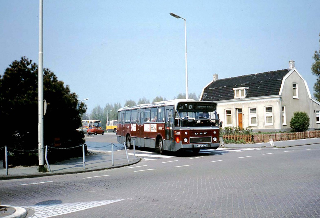 Bus 497 DAF-Hainje, lijn 52, Tramstation Spijkenisse, Dorpsstraat