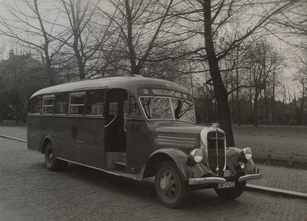 Bus 50, eigendom van de stichting Veteranen autobussen.