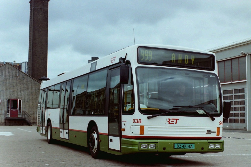 Bus 938, de laatste door Den Oudsten gebouwde DAF-Alliance, Sluisjesdijk, 2001