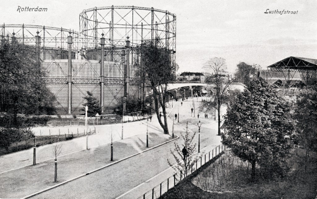 Lusthofstraat met rechts de Nieuwe Plantage, 1910