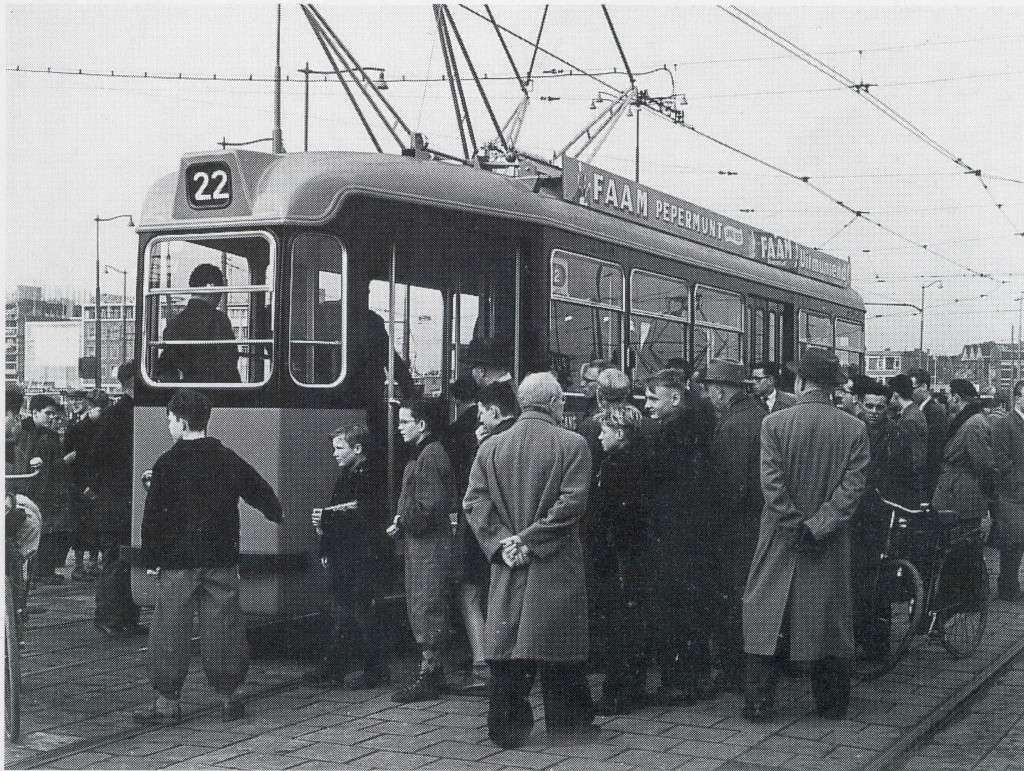 Motorrijtuig 1,  ingebruikname nieuwe Schindlers, Coolsingel, 8-12-1956