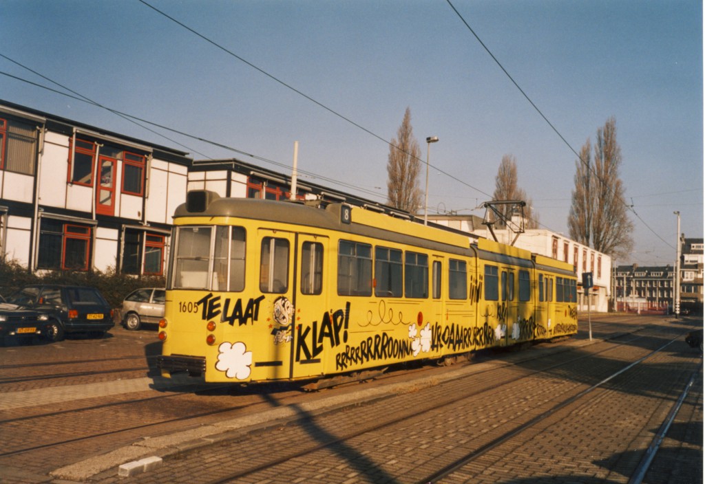 Motorrijtuig 1605 als de Tingelingtram, centrale werkplaats RET, Kleiweg, 10-2-2003