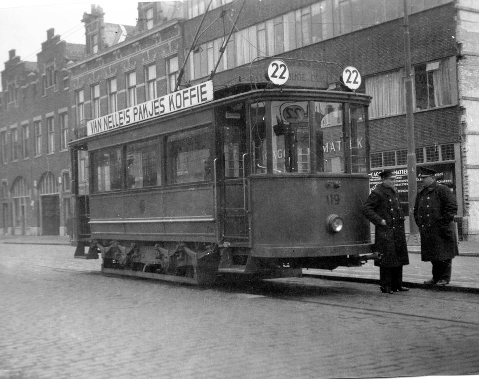 Motorrijtuig 119, lijn 22, Walenburgerweg, 5-2-1934. In de nieuwe RET kleur maar met de oude lijn en bestemmingsaanduiding