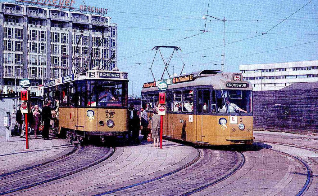 CocaCola is uit, Sprite is in. (Stationsplein 1966)