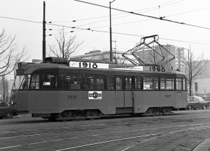 Motorrijtuig 125, 50 jaar RET Mannenkoor, Stationsplein, 1968, (foto: Dirk de Haan)