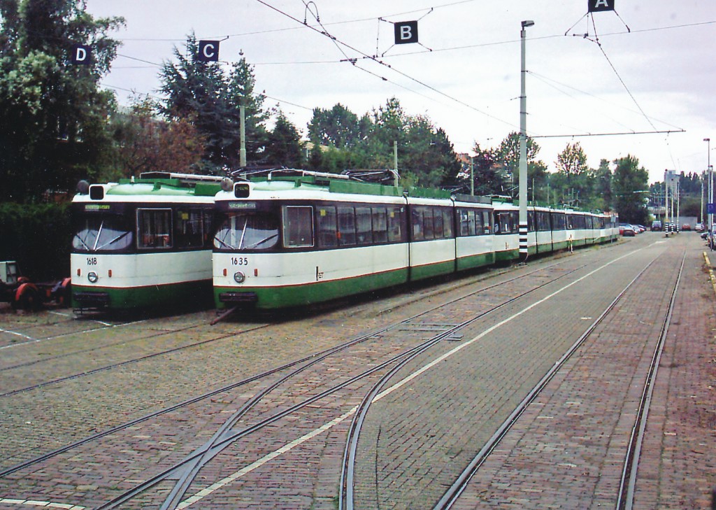 Motorrijtuig 1618, 1635 e.a. opstelterrein CW Kleiweg, 23-8-2004