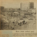 19611009-Metro-drukt-verkeer-opzij-NRC