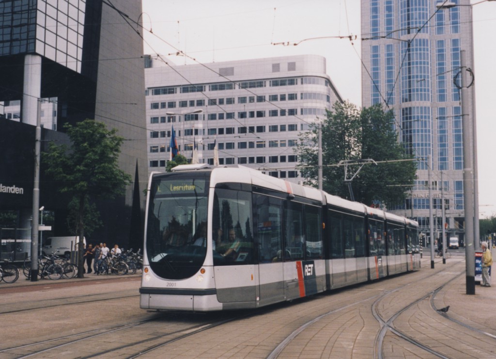 De lesritten met motorrijtuig 2001 op het Weena, 8-7-2003