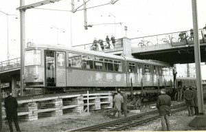 Aankomst Düwag motorrijtuig 351, 4-12-1964, CW Kleiweg, (foto: B. Mees)