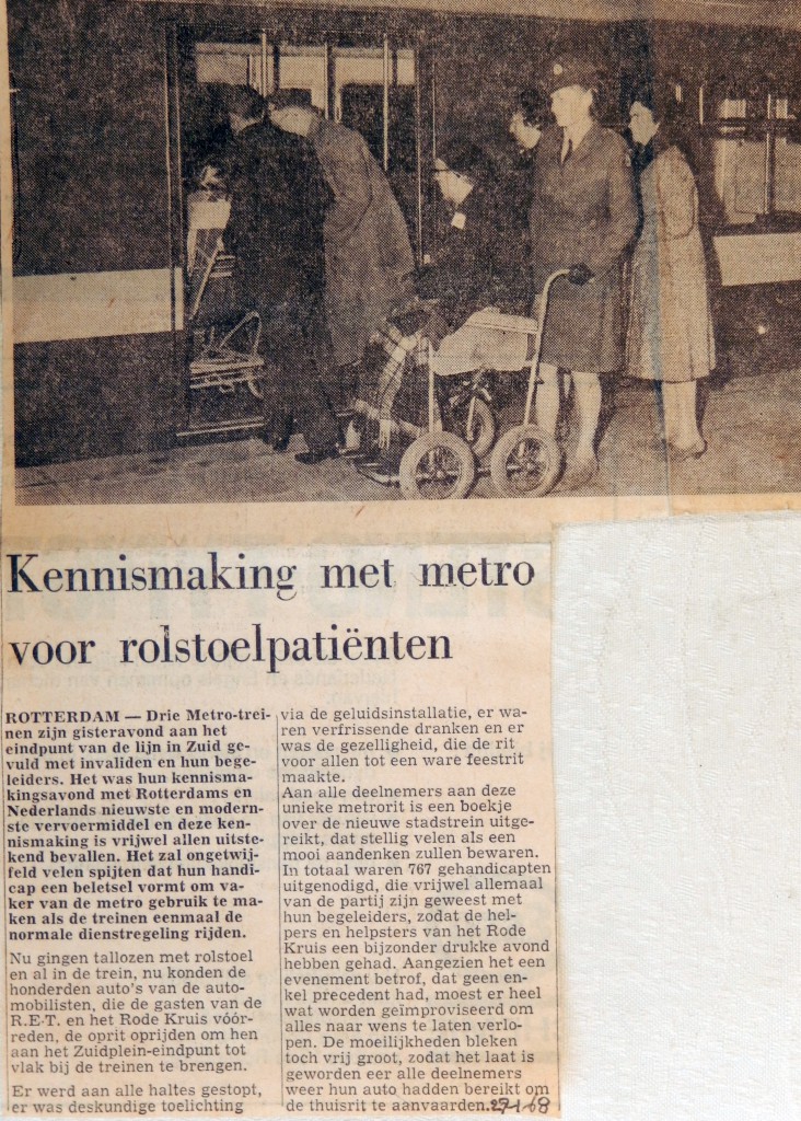 19680127 Kennismaking met metro voor rolstoelpatienten