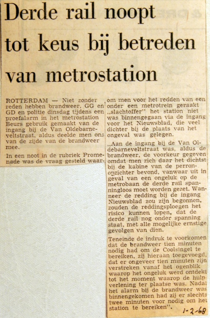 19680201 Derde rail noopt tot keus bij betreden metrostation