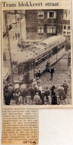 19690225 Tram blokkeert straat