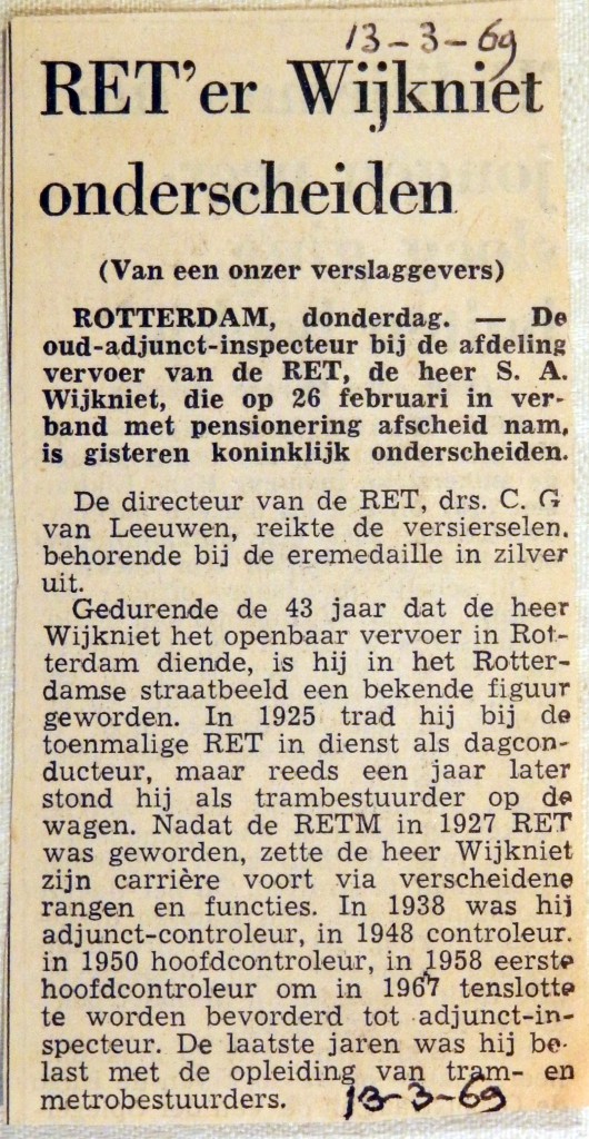 19690313 RET-er Wijkniet onderscheiden