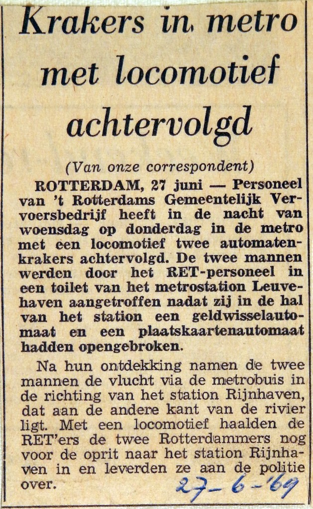 19690627 Krakers in metro met locomotief achtervolgd