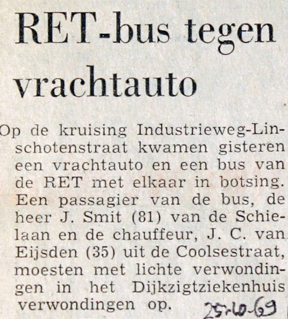 19691025 Bus tegen vrachtauto.