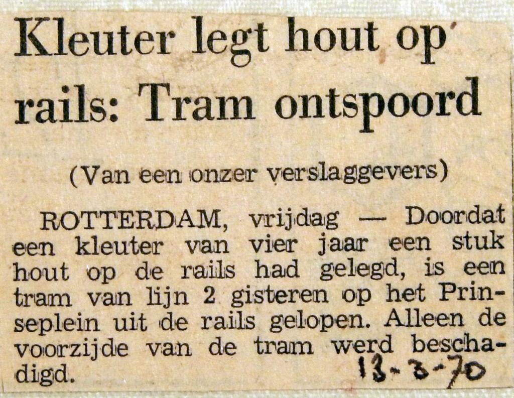 19700313 Kleuter laat tram ontsporen