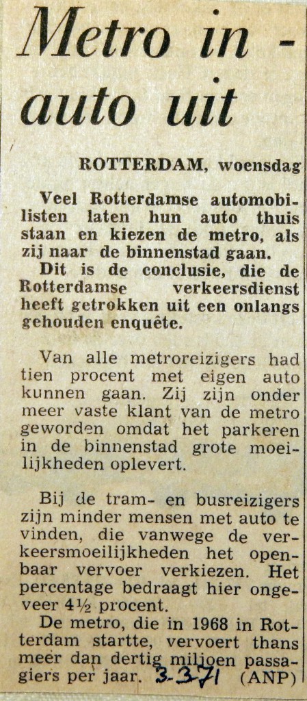 19710303 Metro in auto uit