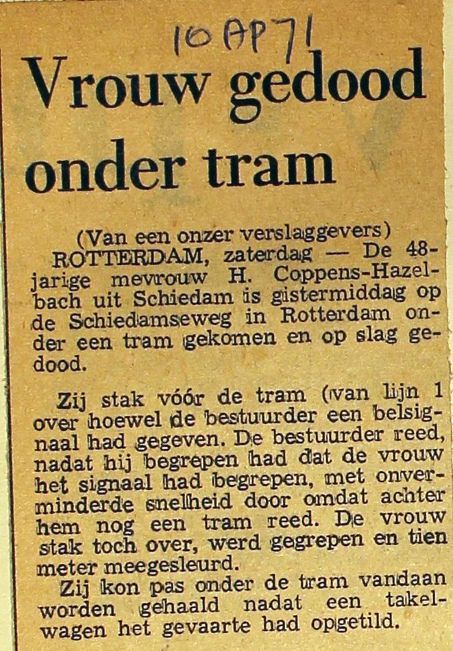 19710410 Vrouw gedood onder tram.