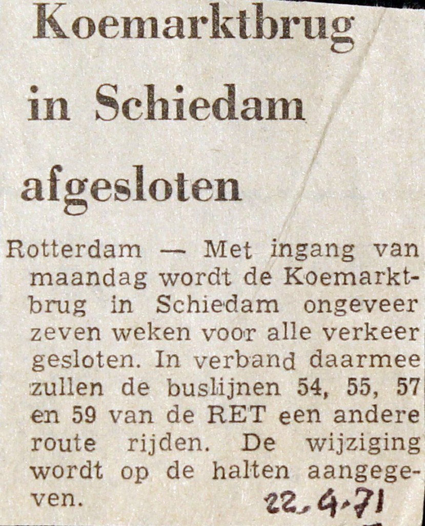 19710422 Koemarktbrug afgesloten.