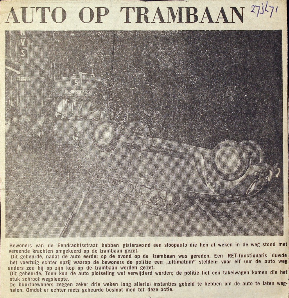19710727 Auto op trambaan.
