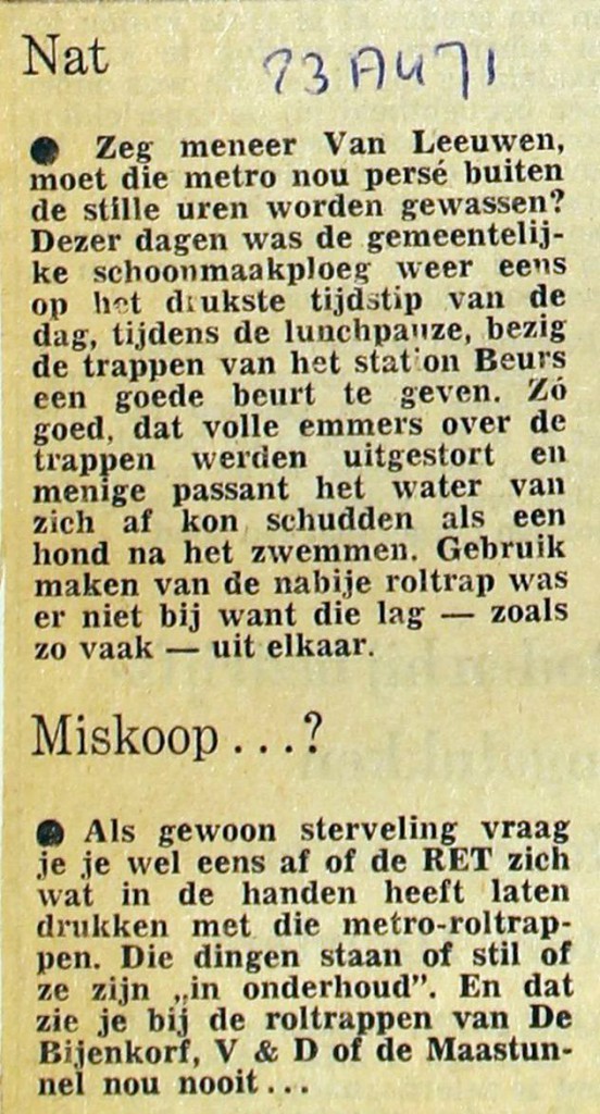 19710823 Nat op de metrotrap