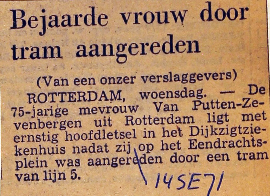 19710914 Bejaarde vrouw aangereden.