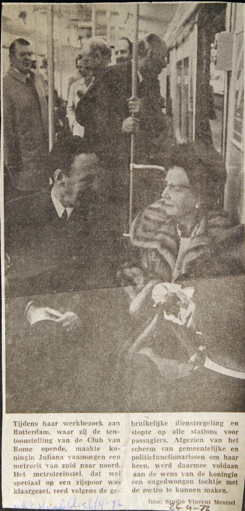 19720426 Koningin in metro (NRC)