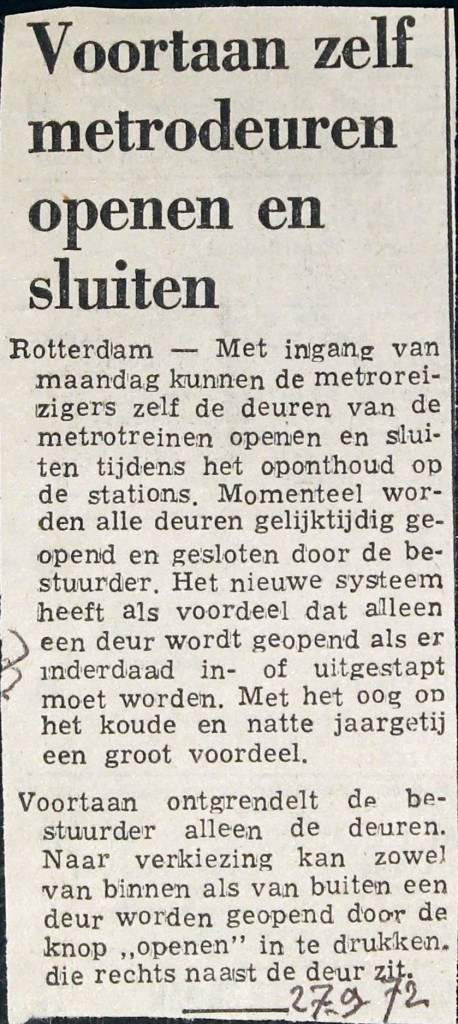 19720927 Metrodeuren zelf bedienen.