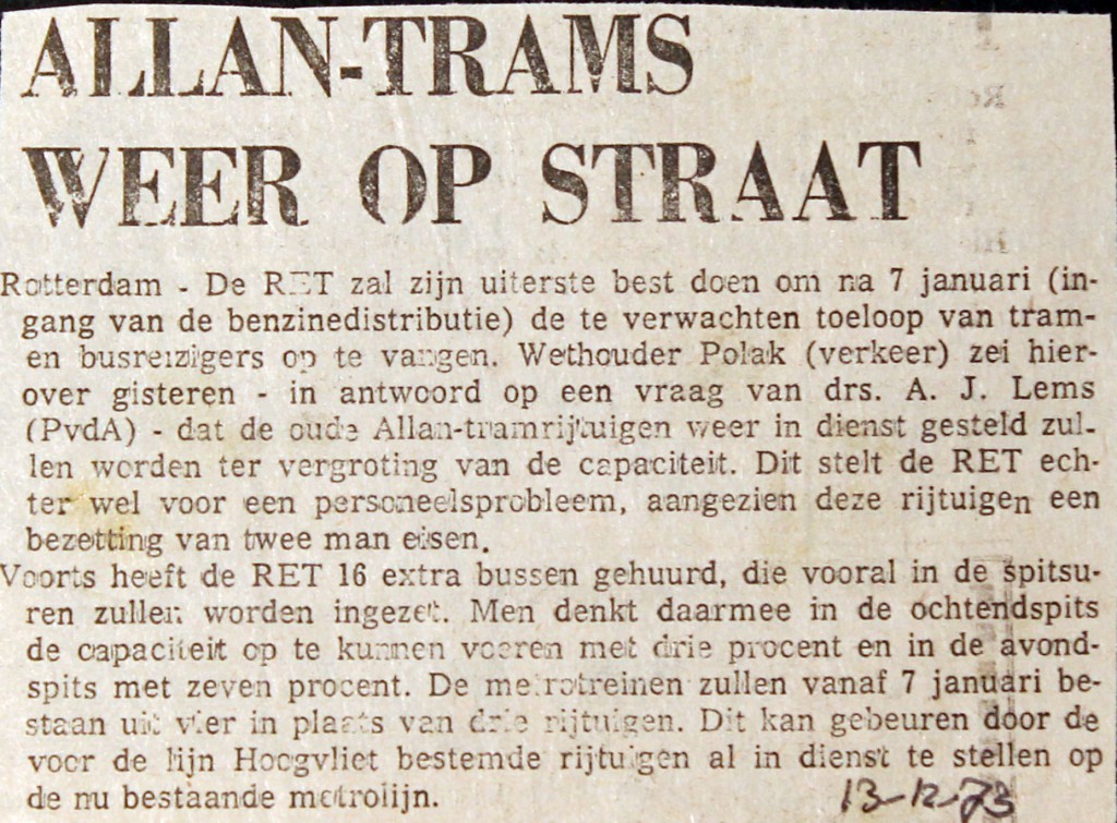 19731213 Allantram op straat.