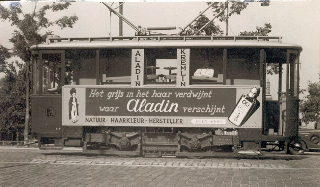 Railslijpwagen 2301, Oosterkade, reclametram voor Aladin, ca. 1933