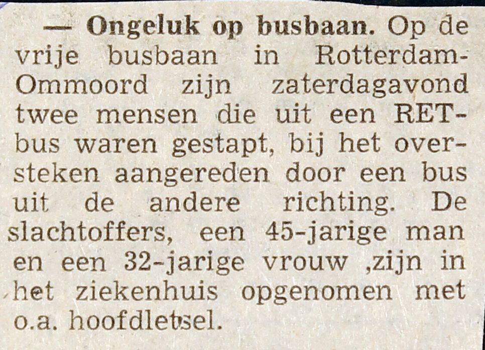 19751014 Ongeluk op busbaan. (NRC)